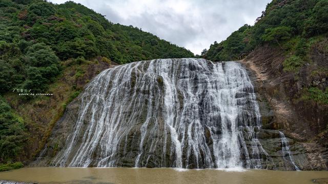 曲靖供电部门快速响应 全力确保雨雪天气电力供应